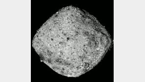 나사 탐사선, 120만Km 떨어진 소행성 베누 궤도 진입…탐사 시작