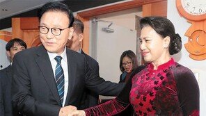 응우옌 베트남 국회의장, 부산 방문 경제협력 등 논의