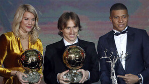 모드리치 혁명… 메날두 10년 독재 끝냈다