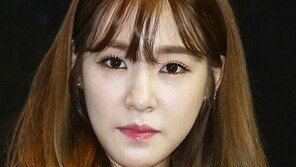 티파니, 부친 사기 논란…“책상 위에 총 올려놓고 기다리라고”