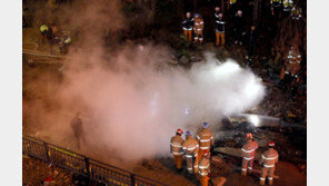 “낡은 온수관 관리소홀”…경찰 ‘파열원인’ 잠정 결론