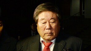 “형제니까 도왔다”…최규성 前농어촌공사 사장 ‘8년간 도피 조력’ 혐의 인정