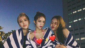 모모랜드, 수영장서 반전매력 공개 섹시미도 ‘뿜뿜’