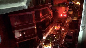 은평 4층 단독주택 심야 화재…행인이 대형 참사 막았다