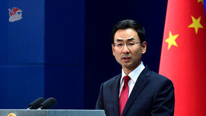 中 “국제질서 어지럽힌건 미국”…폼페이오 中 비판에 역공