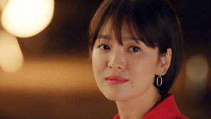 송혜교가 손대면…마시던 ‘물’까지 품절