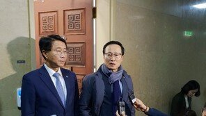 홍영표 “野3당, 선거법 연계시 한국당과 예산안 처리”