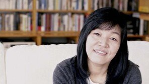 소설가 신경숙, ‘엄마를 부탁해’ 표절 소송 2심도 승소