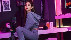 아디다스오리지널스, ‘팔콘’ 신규 캠페인 전개… 블랙핑크 제니·리사 참여