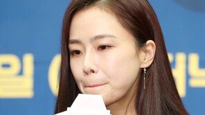 “폐 끼칠까봐…죄송” 홍수현, 남친 마닷 논란 후 첫 공식석상