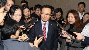 홍영표 “민주·한국, 유치원 3법 내일 처리 원칙 동의”