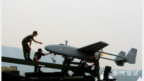 툭하면 고장 국산 무인기 ‘송골매’ 가짜 부품 썼다