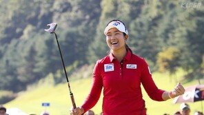 “비거리·방향성 두 토끼 잡으려면…” 장타자 김아림 ‘아이언샷’ 비결 공개