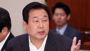 김무성 “한국당 전당대회 불출마…다음 전대서 화합·통합해야”