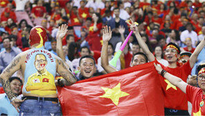 “생큐, 박항세오” 수백만 명이 뛰쳐나왔다