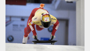 ‘아이언맨’ 윤성빈, 평창올림픽 후 첫 월드컵서 동메달