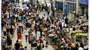 인천공항 외국인 입국자 1002만명 돌파…역대 최대 경신