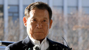 윤장현, 검찰 출석 “공천과 연관 됐으면 의심했을 것”