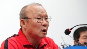 박항서 감독의 자신감 “9만 말레이시아 팬, 두렵지 않아”