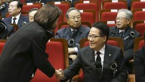 박지원 “나경원 원내대표, ‘강경모드’로 등판할 것”