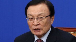 민주당, 이재명 징계 일단 유보…백의종군 승부수 통했나