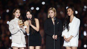 화사, 과감한 의상+화려한 댄스…단독 무대 화제 ‘걸크러시’