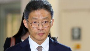 ‘돈봉투 만찬’ 안태근도 징계 불복 승소…법원 “면직 과해”