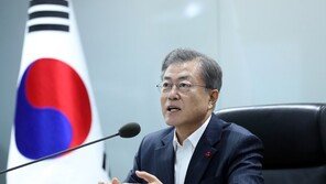 文대통령 지지율 하락세 다시 이어져…48.5% 기록