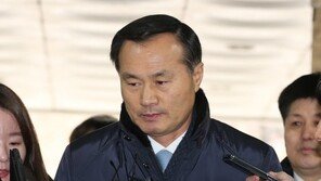 ‘군 댓글수사 은폐’ 전 국방부 본부장 2심도 실형 선고