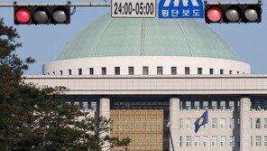 여야 靑특감반 주말 ‘신경전’…12월 임시국회 표류하나