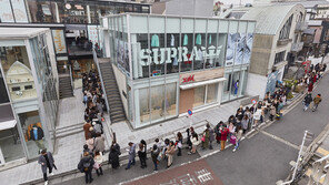 카카오프렌즈 도쿄점 개장 첫날부터 수천명 인파