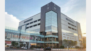 현대프리미엄아울렛 김포점… 신관 증축후 40, 50대 고객 늘어