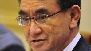 고노 日외상 “韓 레이더 조준 관련 사실 확인 기다려”