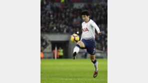 손흥민, 2경기 연속 멀티골…토트넘, 본머스 완파하고 2위 도약