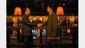 [마케터가 뽑은 올해의 영화] “숨 막히는 긴장감…‘공작’ 한국 첩보영화 새장 열었다”