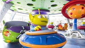 디즈니월드의 은퇴한 로봇 ‘버지’, 자켓 모자 등 도난 당해