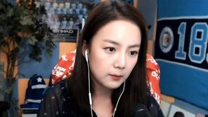 강은비 채널 ‘누적 시청자’ 1000만명 돌파 “사랑하고 사랑한다”