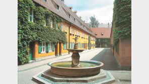 [책의 향기]교황-황제를 쥐락펴락… 절대권력 가진 자본의 탄생