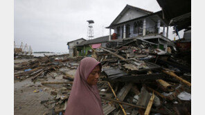 인니 쓰나미 사망자 430명→426명 정정…중복집계 제외