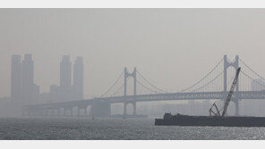 부산 ‘강풍주의보’ 발효…광안대교 차량진입 새벽에 1시간여 통제