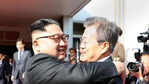 [종합] 김정은, 문 대통령에 A4 2장 분량 친서…“내년에도 함께 하자”