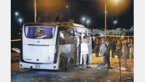 피라미드 인근서 쾅… 이집트 ‘테러 공포’