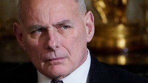 백악관 비서실장 “트럼프 열심히 말렸다…주한미군 철수도”