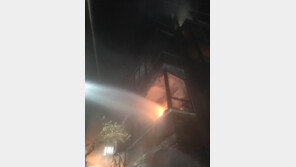 서울 성동구 봉제공장 화재…1명 화상,10명 연기흡입