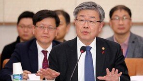 이재갑 장관 “일자리 상황 매우 엄중…내년 성과 체감하게 하겠다”
