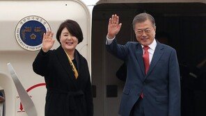 [전문] 文대통령 “따뜻하게 세상 밝히라는 촛불 마음 잊지 않을 것”