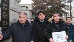 “정부, 펜만 굴리지 말고 장사 직접 해봐라”