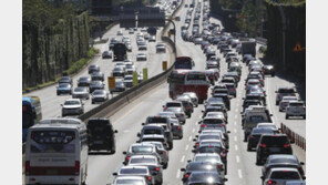 새해 첫날 고속道, 해맞이 귀가 차량 몰려…상행선 몸살