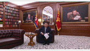 AP “김정은, 큰 판돈 걸린 北美 핵협상에 희망 나타내…경고도”