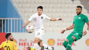 유효슈팅 ‘0’… 빗나간 변형 스리백 실험